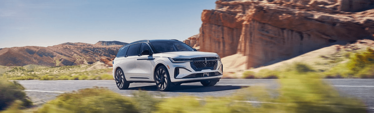 Lincoln Nautilus Reserve Review: Is It the Best Daily Driver Luxury SUV for Indianapolis Commuters?