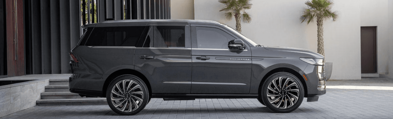 Lincoln Navigator vs L: Which is Best in Indianapolis?